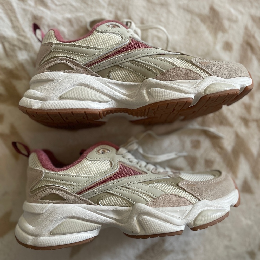 Reebok Women's Sneakers - Royal charge Rose and Beige - Picture 3 of 6